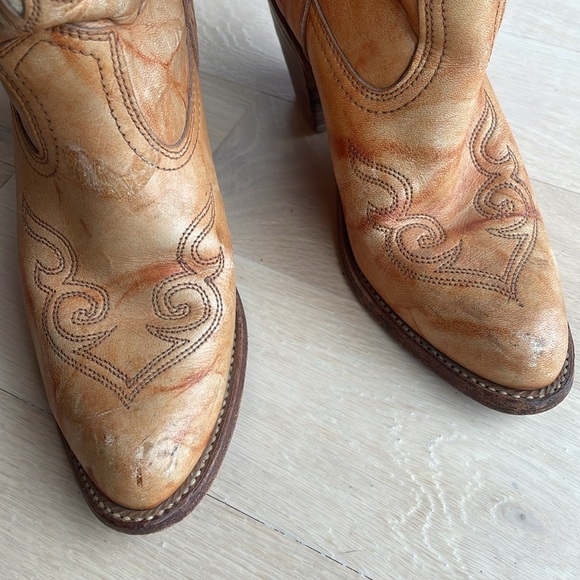 Miss Capezio - Picture 10 of 12